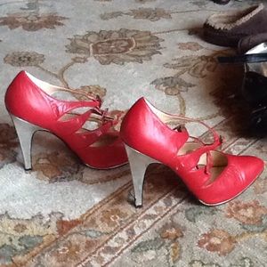 NWOT 10N/M  genuine leather buckle stilettos 👠❤️